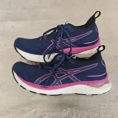 ASICS Gel Cumulus ネイビー/ピンク スニーカー