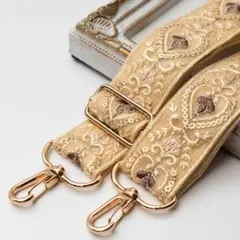 PM239 | インド刺繍リボン スマホショルダーストラップ　ハート　ベージュ