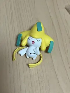 ジラーチ フィギュア ポケモン 眠る