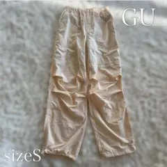 GU テックパラシュートプルオンパンツ　[丈標準] Sサイズ　アイボリーのサムネイル