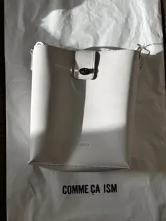 モノコムサ ひねり金具ショルダーバッグ