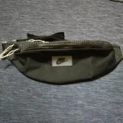 Item thumbnail for item 4f180305-ed73-4054-989c-342699d71fef