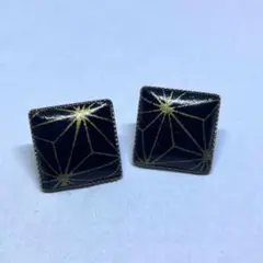 和柄の黒と金の正方形イヤリング