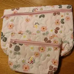 IKEA 花柄ポーチ2点セット