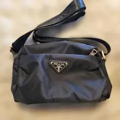 ジャンク品　プラダ ブラック ショルダーバッグのサムネイル