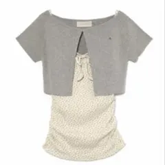 Vickey flower set tops - メルカリ