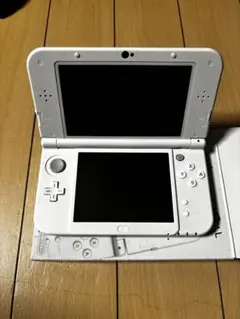 新品未使用　New Nintendo 3DS LL パールホワイト 本体、箱のみ