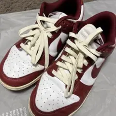 NIKE ウィメンズ ダンクロー プレミアム ホワイト　チーム レッド