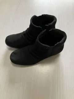 ブラック　ショートブーツ24.5EEEE