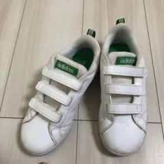 アディダススニーカー