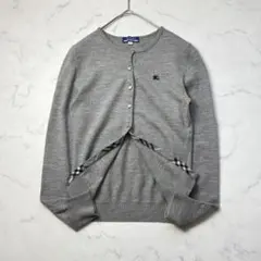 バーバリーブルーレーベル クルーネック　ウールニットカーディガン　ロゴ刺繍