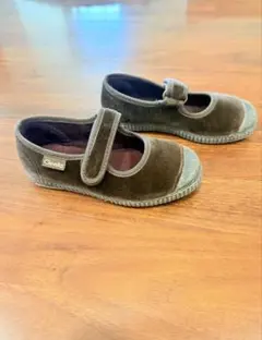 ぷりん様専用【美品】 Cienta Tストラップ 16cm(26) ベロア ブラ