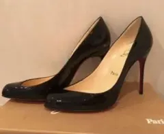 美品）クリスチャン・ルブタン エナメルパンプス 黒