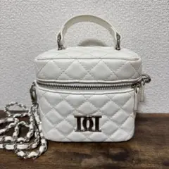 Darich ダーリッチ キルティングスクエアミニバッグ ホワイト