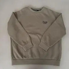 カーキ　ロゴ入り トレーナー 150