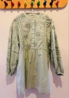 nike and ... 　3Dフラワー刺繍チュニック　ミントグリーン　ブラウス