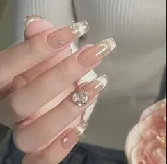 【24枚セット】ネイルチップ ワンホン 韓国 結婚式 マグネット ビジュー