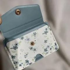 【新品】可愛い花柄　iPhoneマグネット　カードホルダー　4枚収納