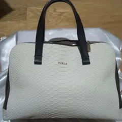 FURLA フルラ バイカラーハンドバッグ 斜め掛けも可！