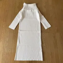 ZARA ニットロングワンピース オフホワイトタートルオフショルダータグ付き新品