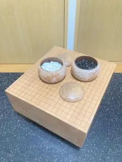 囲碁セット 碁盤、脚付き、臍付き、碁石 - メルカリ