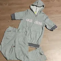 アディダス　スウェットセットアップ
