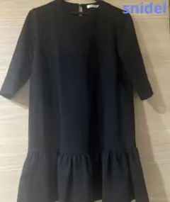 SNIDEL ブラックミニワンピース 七分袖 フリル裾