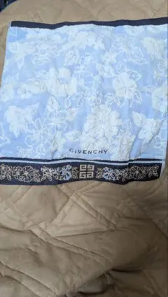 GIVENCHY 花柄タオルハンカチ 未使用品