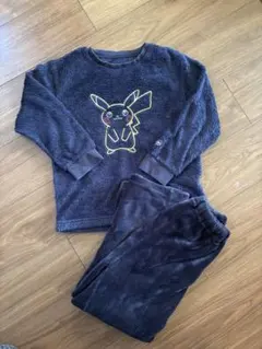 ポケモン　ピカチュウ　パジャマ130cm