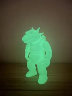 ヤモマーク パゴス 蓄光 GID GROW IN THE DARK - メルカリ