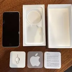 Apple iPhone SE (第3世代) スターライト64GB
