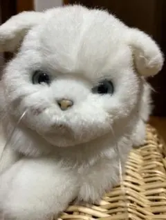 白い猫のぬいぐるみ　フランスLa Pelucherie 製品