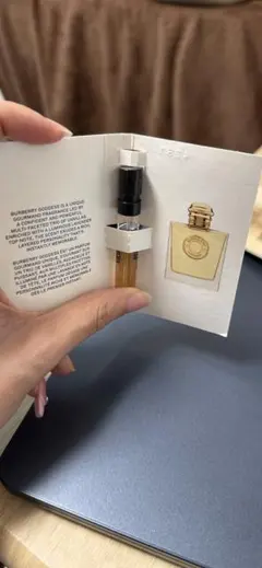 新品 バーバリー ゴッデス 1.5ml サンプル EDP BURBERRY