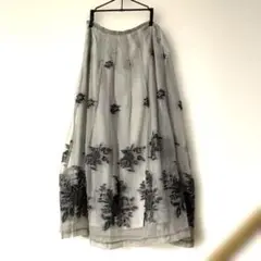 花柄刺繍 フレアスカート