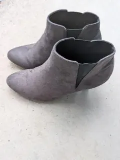 グレー スエード風 アンクルブーツ