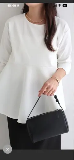 andme きれいめトップスのサムネイル