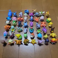 ポケモン ソフビ指人形５４体まとめ売り ノーマル 33体　スケルトン　２１体 ポケモン ソフビ指人形54体まとめ売り ノーマル 33体 スケルトン