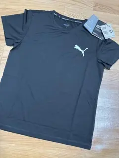 新品☆PUMA 黒 Tシャツ 140