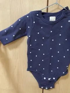 petit main ネイビー ハート柄ロンパース 70