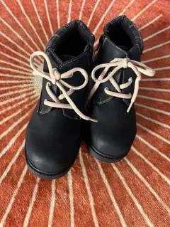 新品未使用　20センチ　黒いチェック柄裏地のブーツ