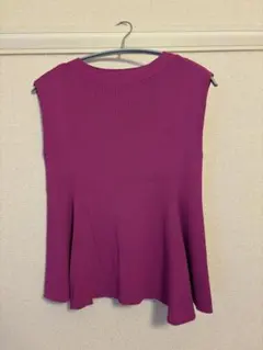 ロペピクニック　ノースリーブ　トップス　ペプラムニットプルオーバー