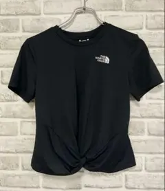 【新品】ノースフェイス　トップス　普段着　ヨガ　ピラティス　スポーツのサムネイル