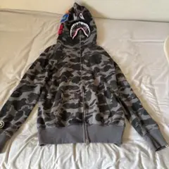 美品✨アベイジングエイプ　シャークパーカー　カモフラ　フルジップ　グレー　L BAPE STORE ZOZOTOWN SEPARATE SHARK FULL ZIP HOODIE（パーカー