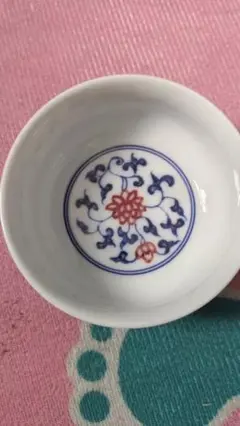 青と赤の花柄陶器鉢