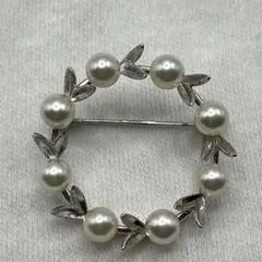 ★アコヤパールとリーフモチーフの SILVER ブローチ 5mm 8珠★