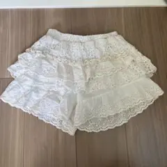 フリル付きアイボリー半ズボン