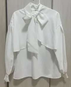 【美品】GRL グレイル ボウタイ付きケープブラウス [tu510]