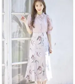 【美品⭐︎】SNIDEL フレアスカート ホワイト/マーブル模様　花柄 美品⭐︎】SNIDEL フレアスカート ホワイト/マーブル模様 花柄