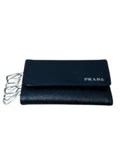 PRADA ブラック レザー キーケース