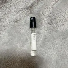 トムフォード ウードウッドオードパルファム 1.5ml 5割残りのサムネイル